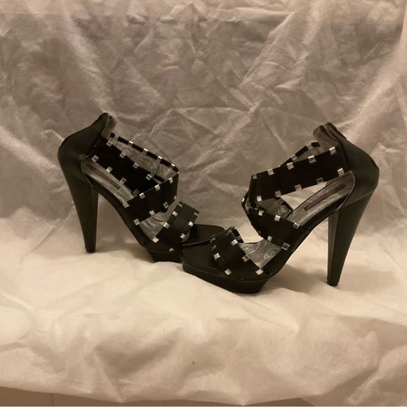 Dollhouse heels - Picture 4 of 5